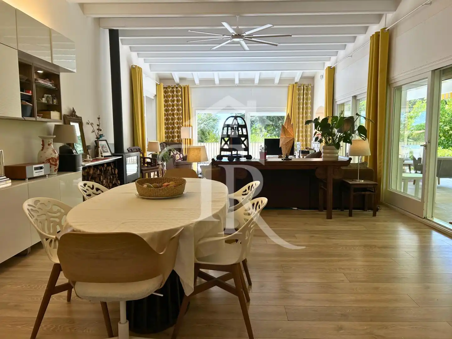 Comedor de Casa o chalet en venta en Roda de Berà con Aire acondicionado, Calefacción y Jardín privado
