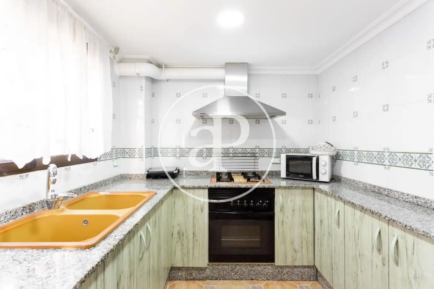 Kitchen of Houses for sale in Valencia  with Heating, Terrace and Storage room