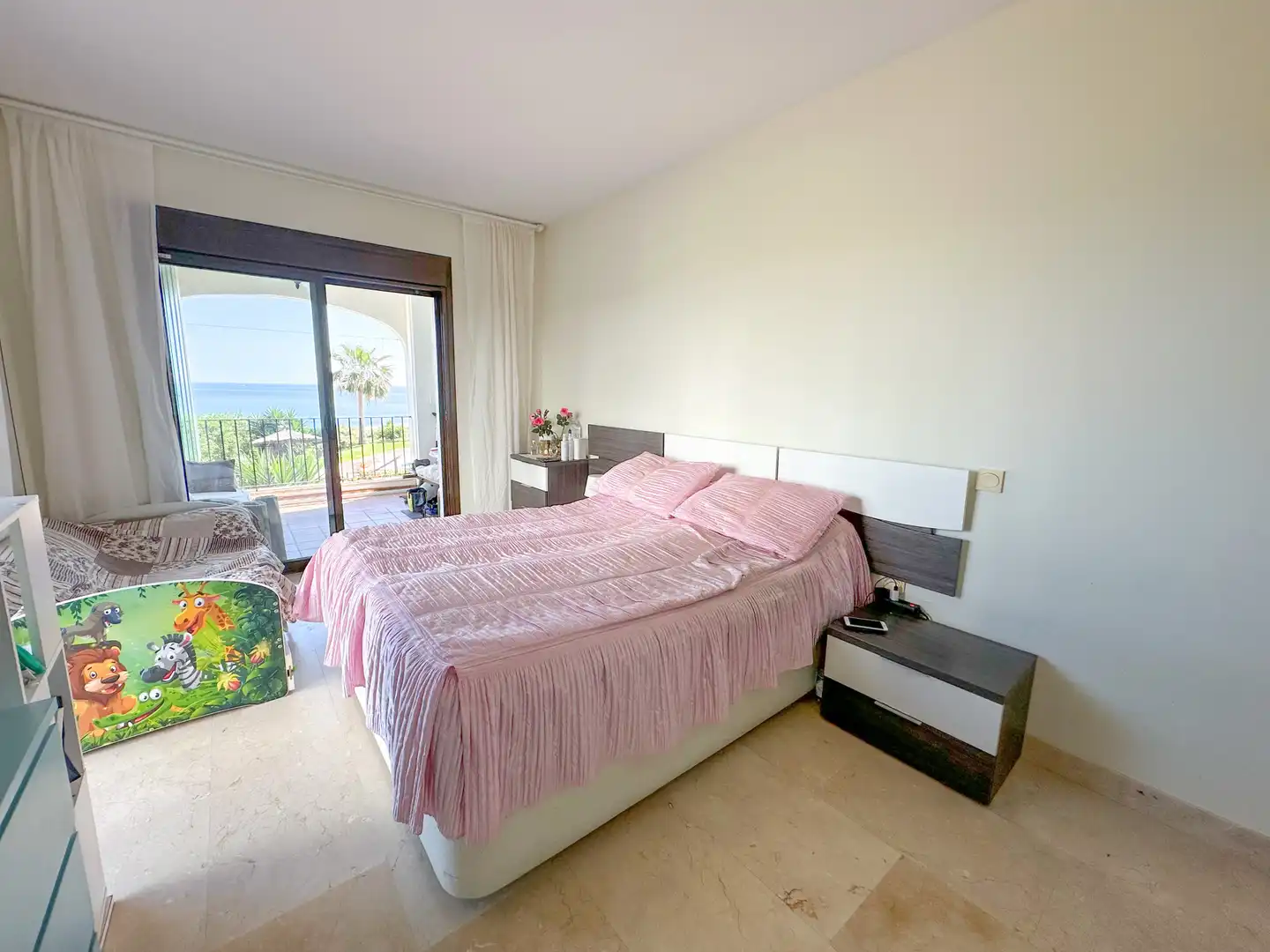 Rez-de-chaussée avec terrasse à vendre à La Alcaidesa, imagen 14