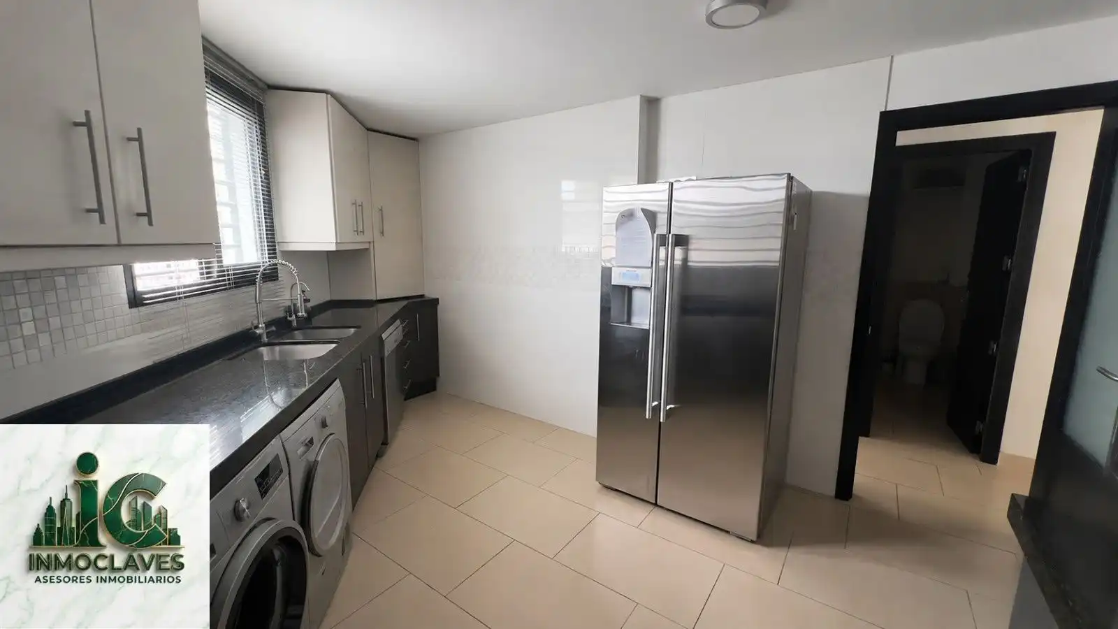 Kitchen of Detached homes for sale in Algeciras  with Air Conditioner, Heating and Private garden