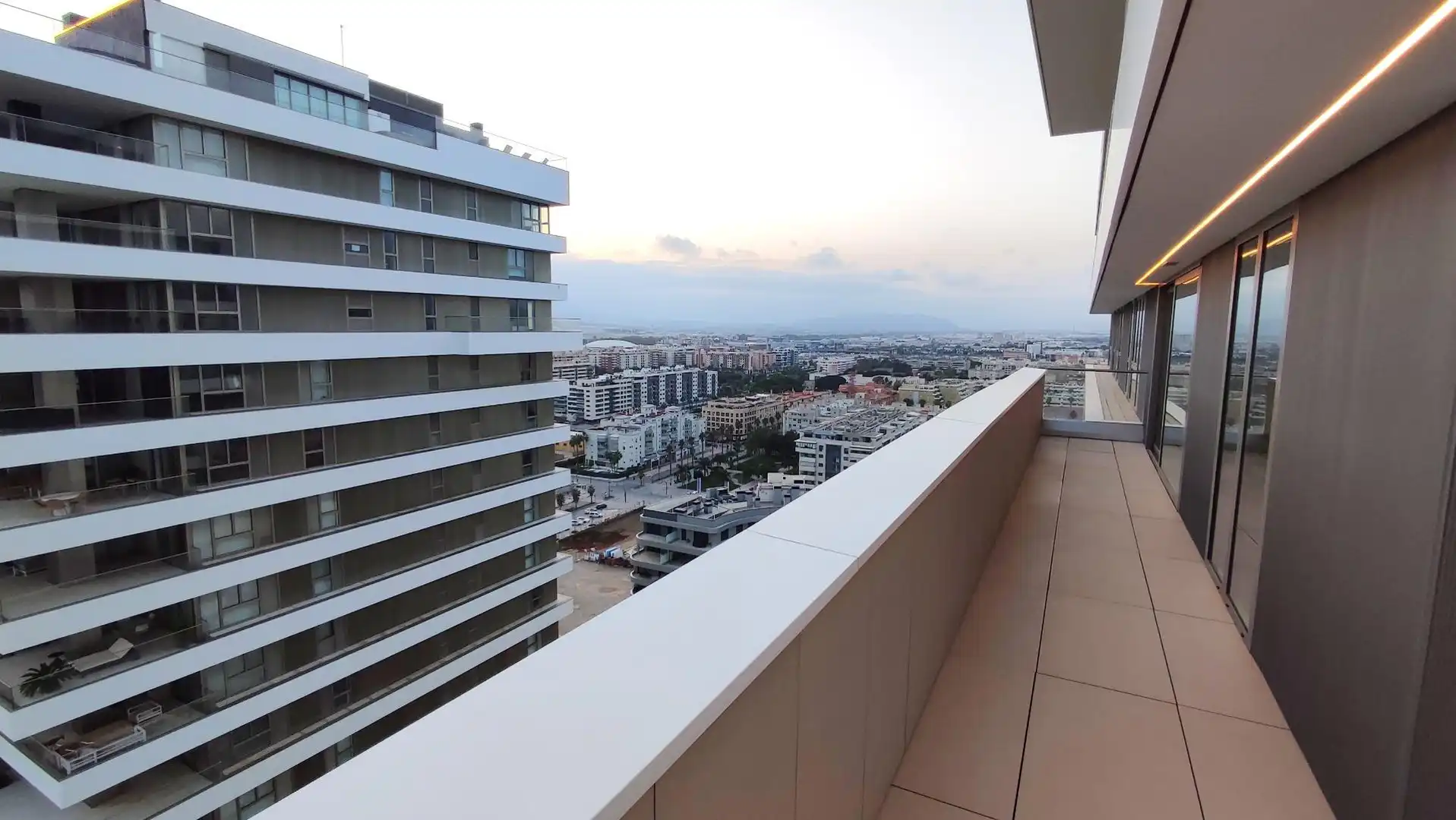 Terrassa de Pis de lloguer en Málaga amb Aire condicionat, Calefacció i Terrassa