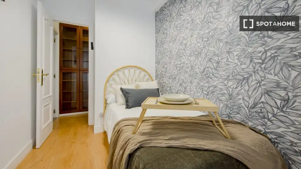 Habitación de Piso de alquiler en Madrid con Aire acondicionado, Calefacción y Amueblado