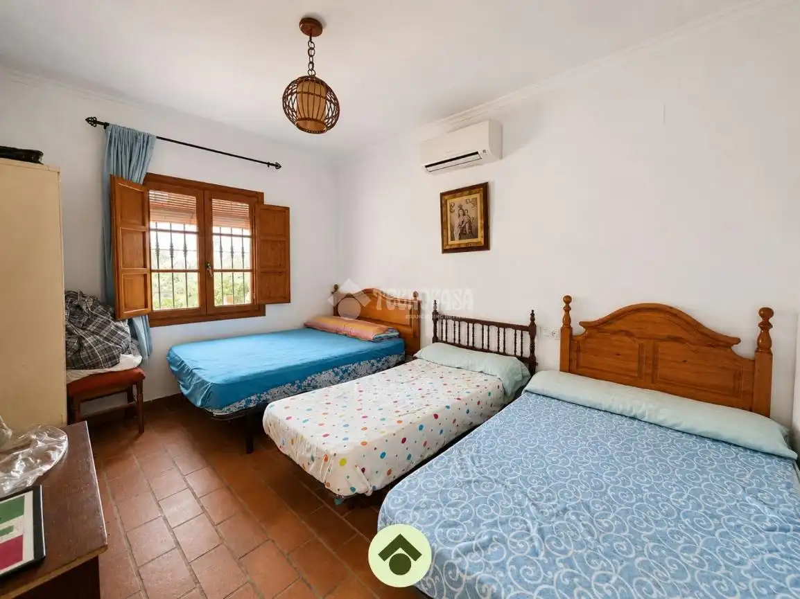 Habitación de Finca rústica en venta en Adamuz con Aire acondicionado y Piscina