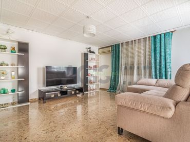 Piso con balcón en venta en Calle Calvo Acacio