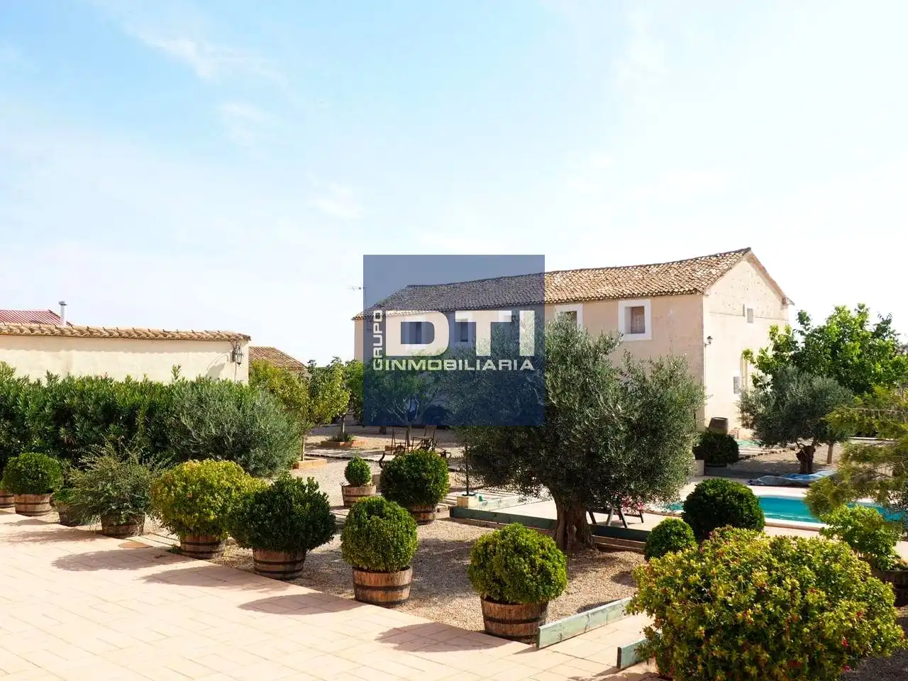 Vista exterior de Finca rústica en venta en Munera con Piscina y Piscina comunitaria
