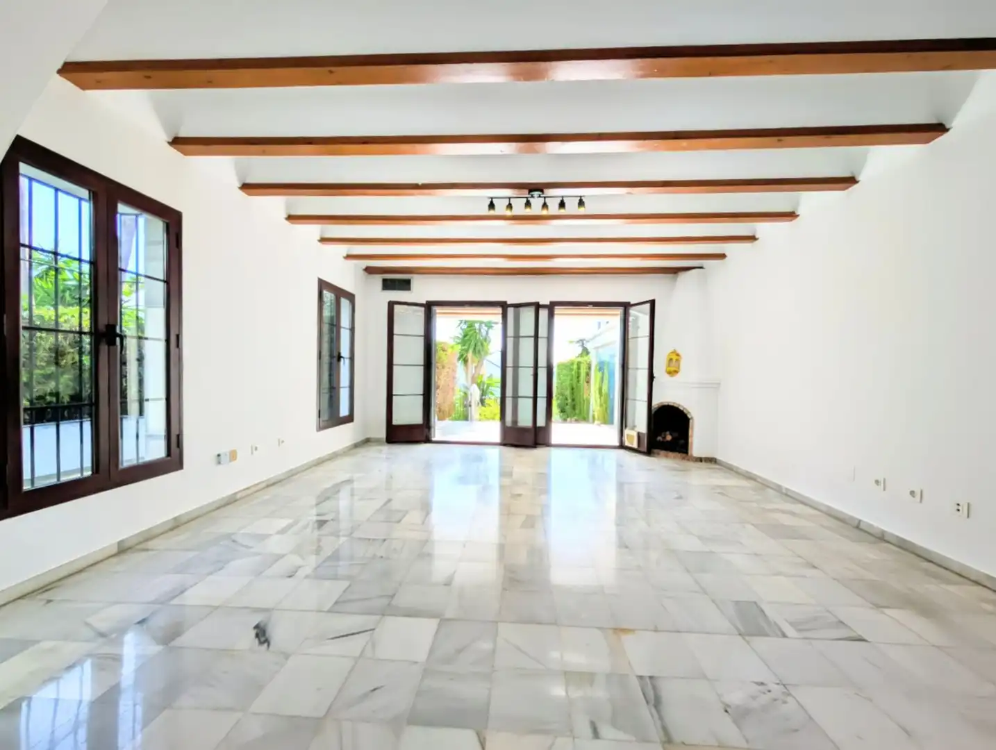 Casa adosada en venta en Marbella con Aire acondicionado y Piscina comunitaria