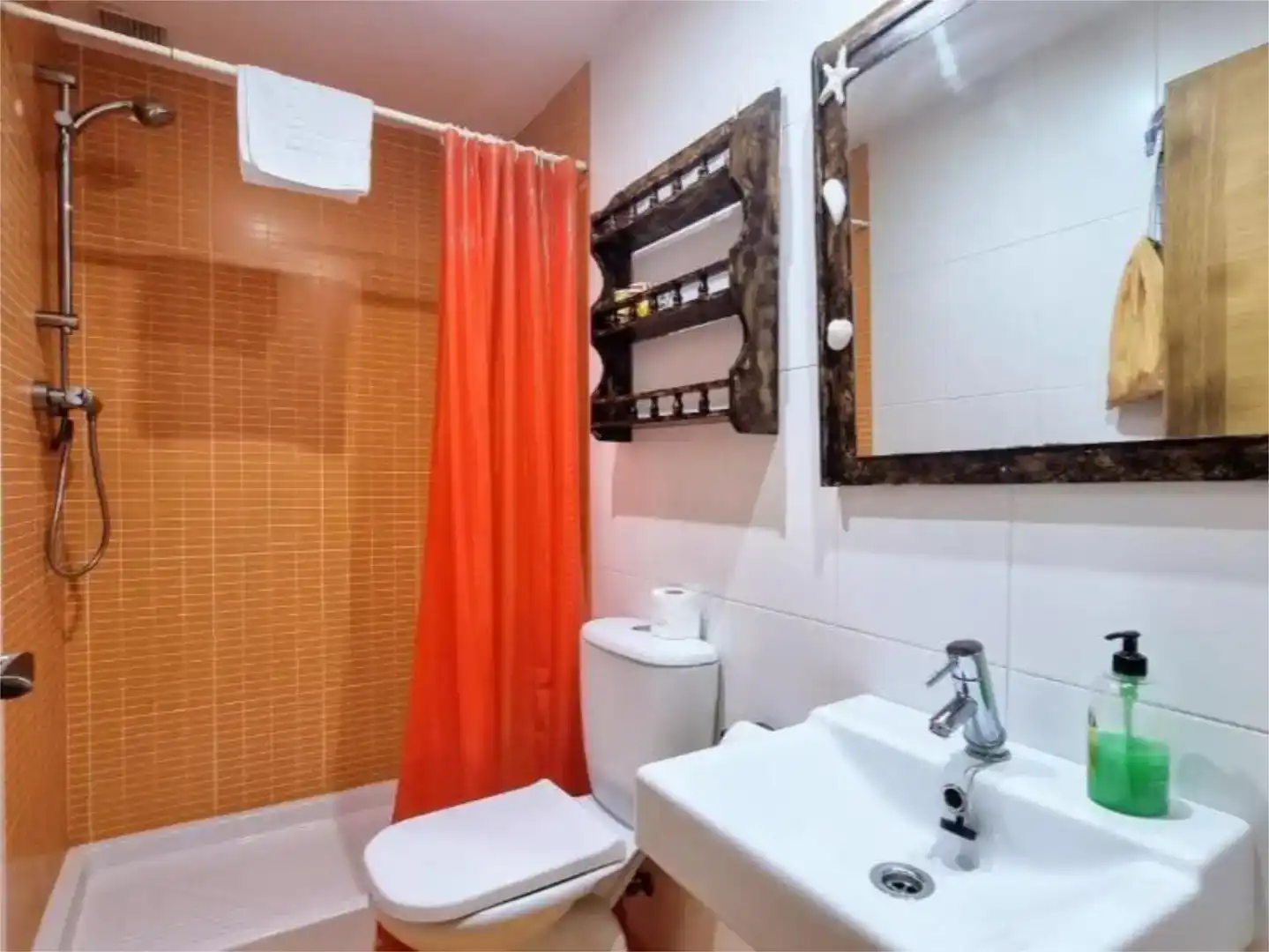 Bathroom of Flat for sale in Llanes  with Private garden, Parquet flooring and Furnished