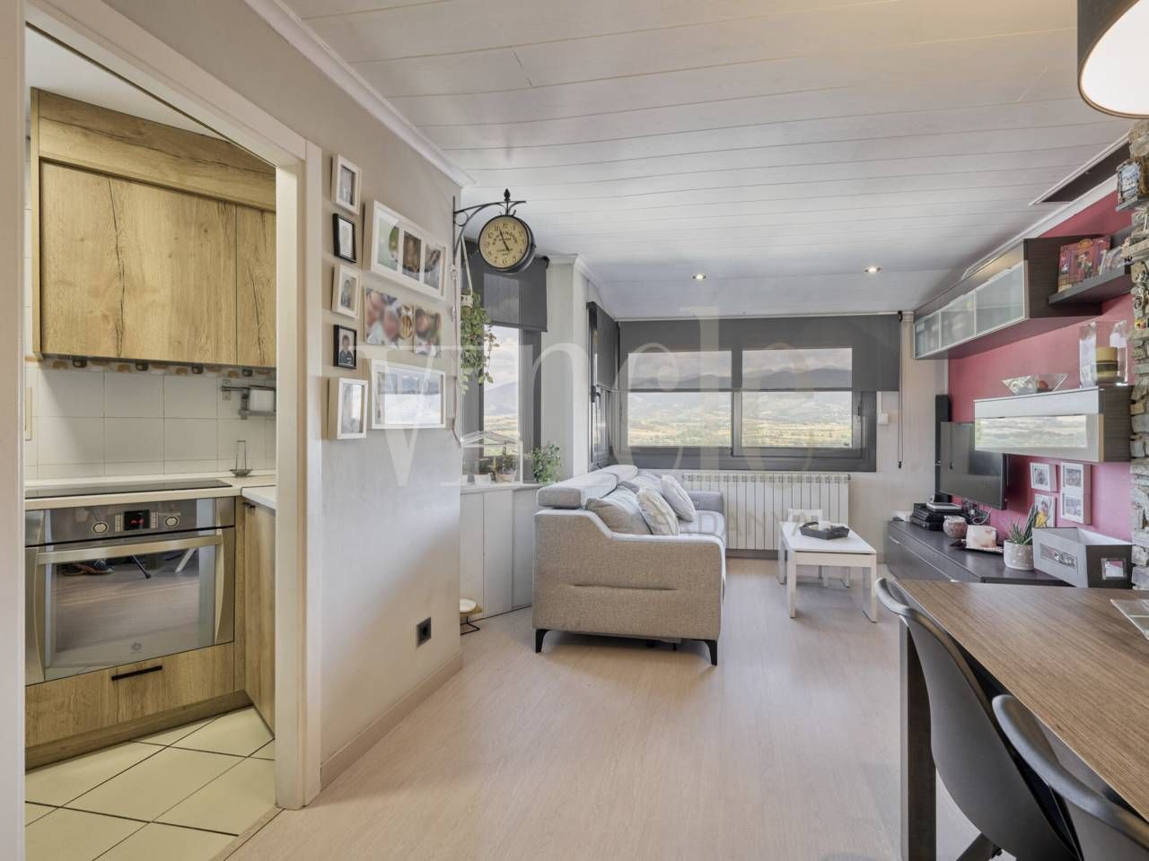Living room of Apartment for sale in Puigcerdà  with Heating, Parquet flooring and Storage room