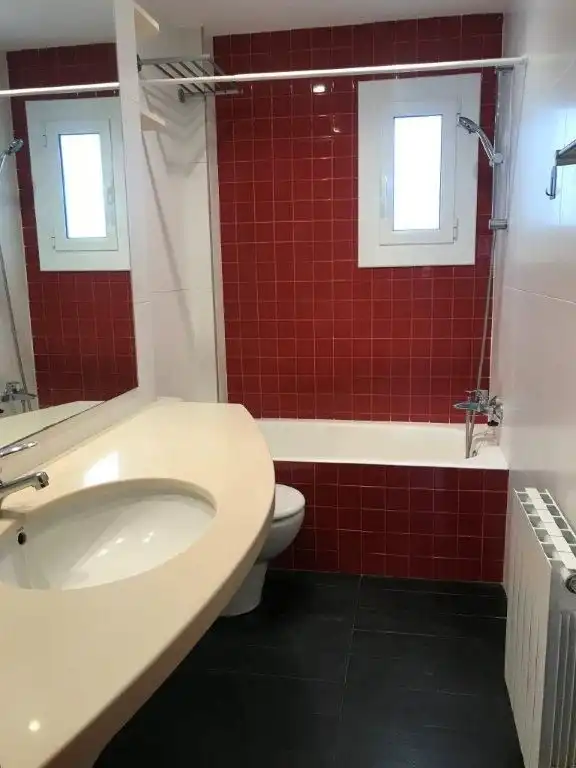 Bany de Àtic de lloguer en Barcelona amb Aire condicionat, Calefacció i Parquet
