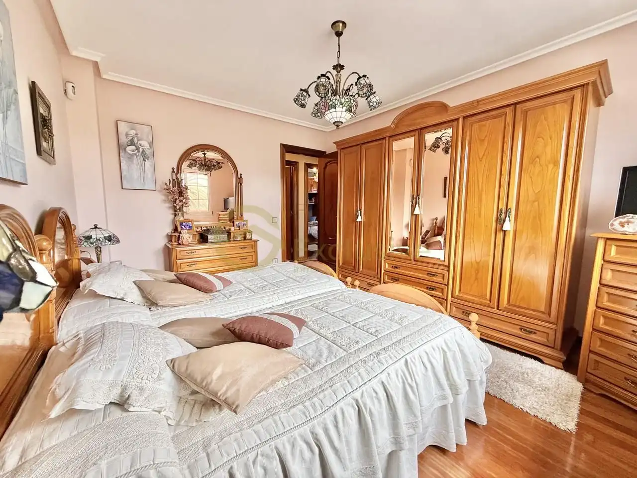 Habitación de Casa o chalet en venta en Castrillón con Calefacción, Jardín privado y Parquet