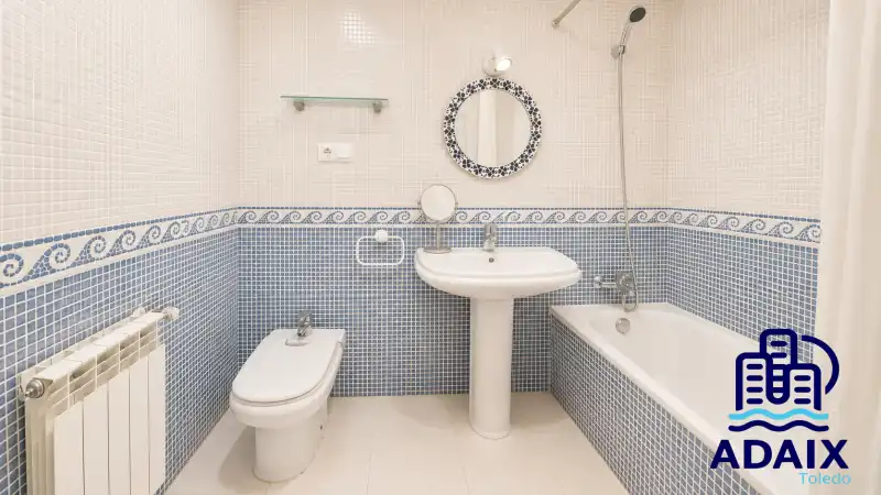 Baño de Piso en venta en Toledo con Aire acondicionado y Calefacción