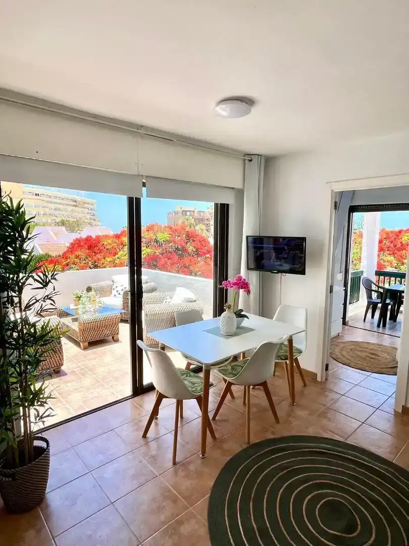 Comedor de Apartamento en venta en Adeje con Piscina y Balcón