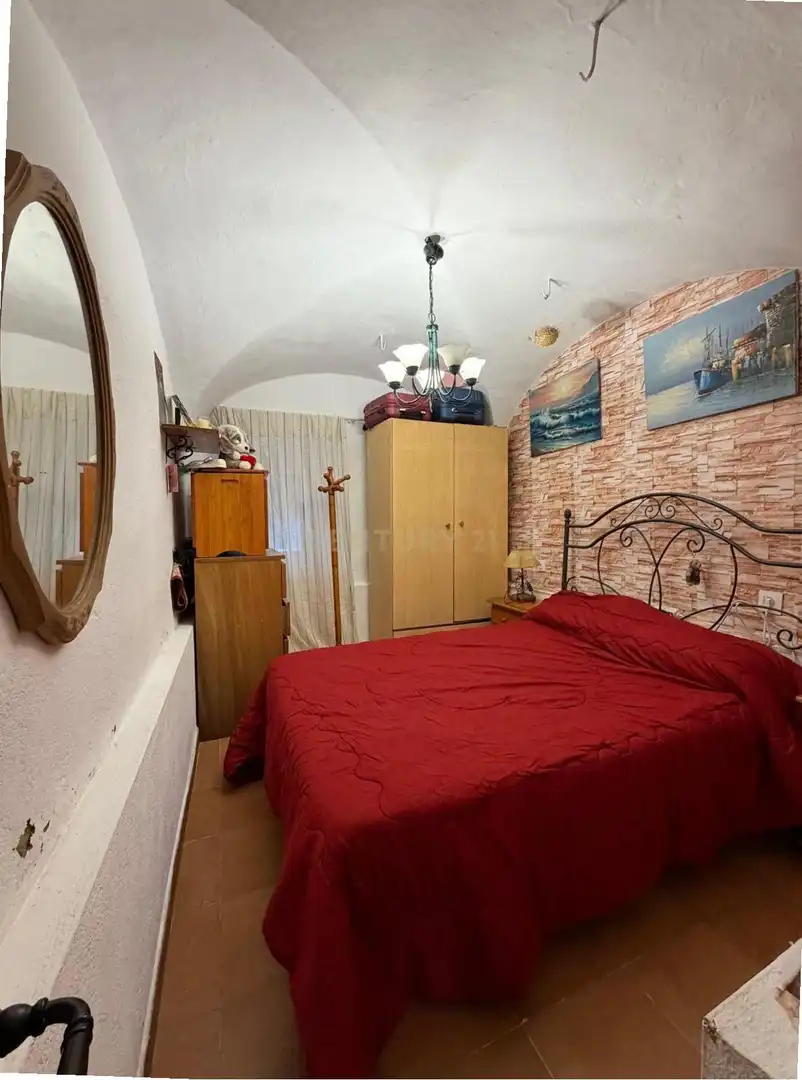 Bedroom of Apartments for sale in Plasenzuela  with Washing machine, Microwave and TV