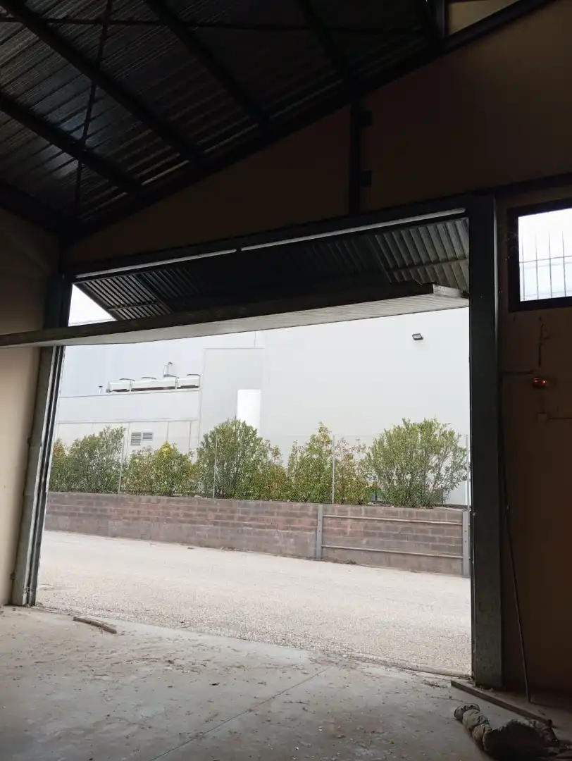 Vista exterior de Nau industrial en venda en Chinchilla de Monte-Aragón