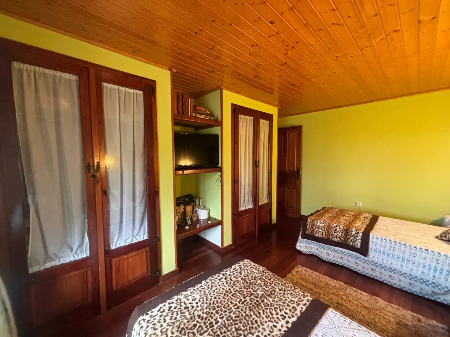 Habitación de Finca rústica en venta en Tineo con Jardín privado, Parquet y Terraza