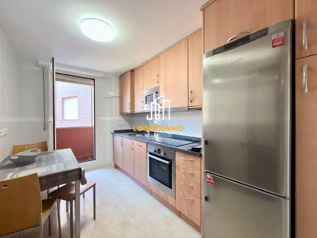 Kitchen of Flat for sale in Lardero  with Heating, Storage room and Furnished