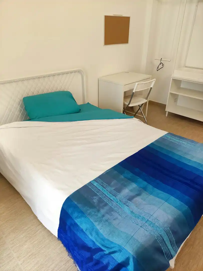 Bedroom of Flat for share in Sevilla  with Heating, Furnished and Washing machine