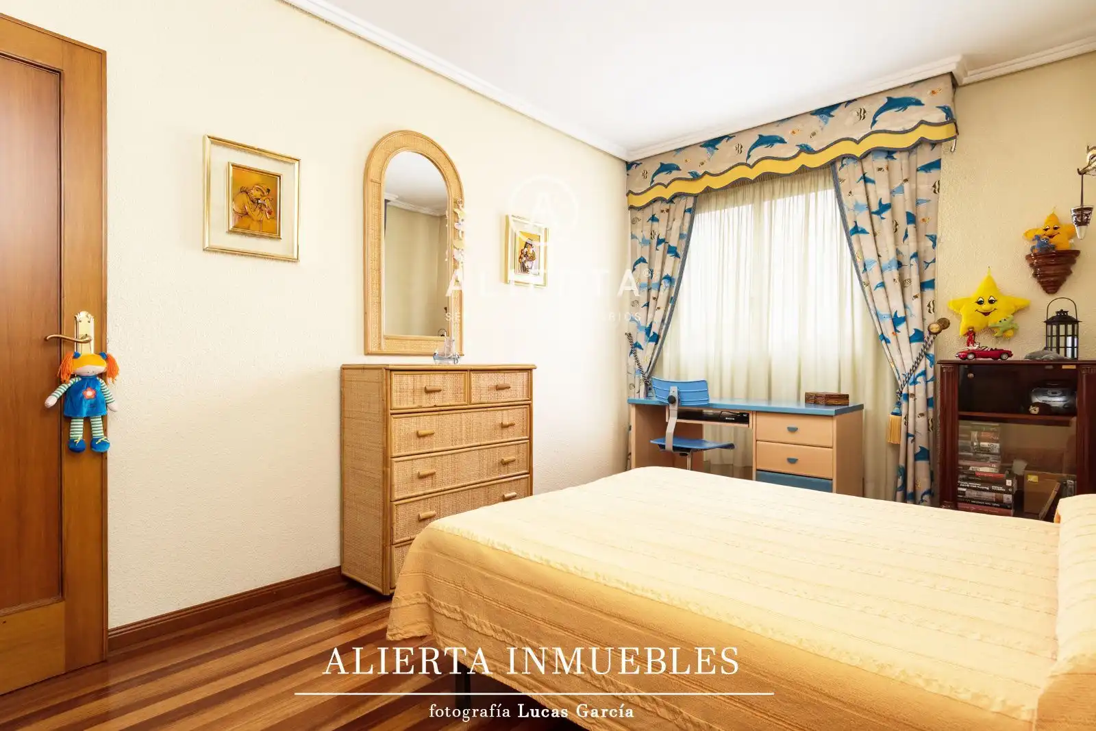 Bedroom of Flat for sale in Zaragoza  with Air Conditioner, Heating and Terrace