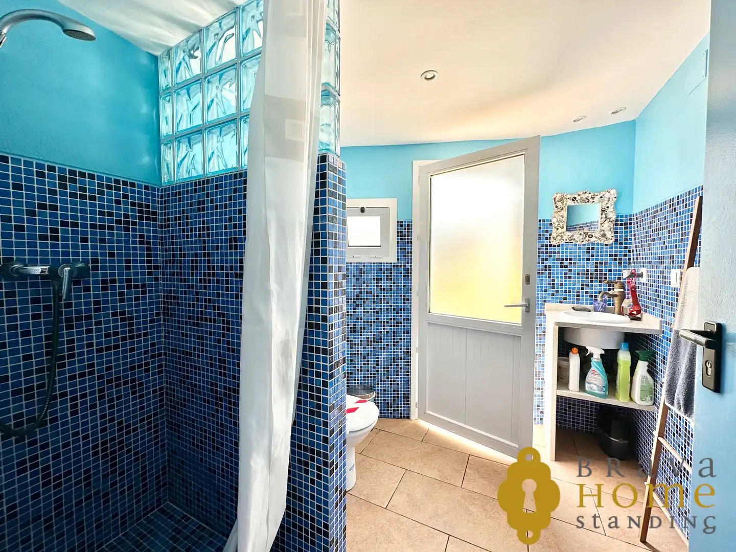 Bathroom of Houses for sale in Empuriabrava  with Air Conditioner, Heating and Private garden