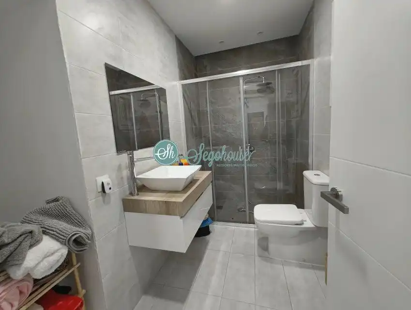 Bathroom of Houses for sale in Segovia  with Heating