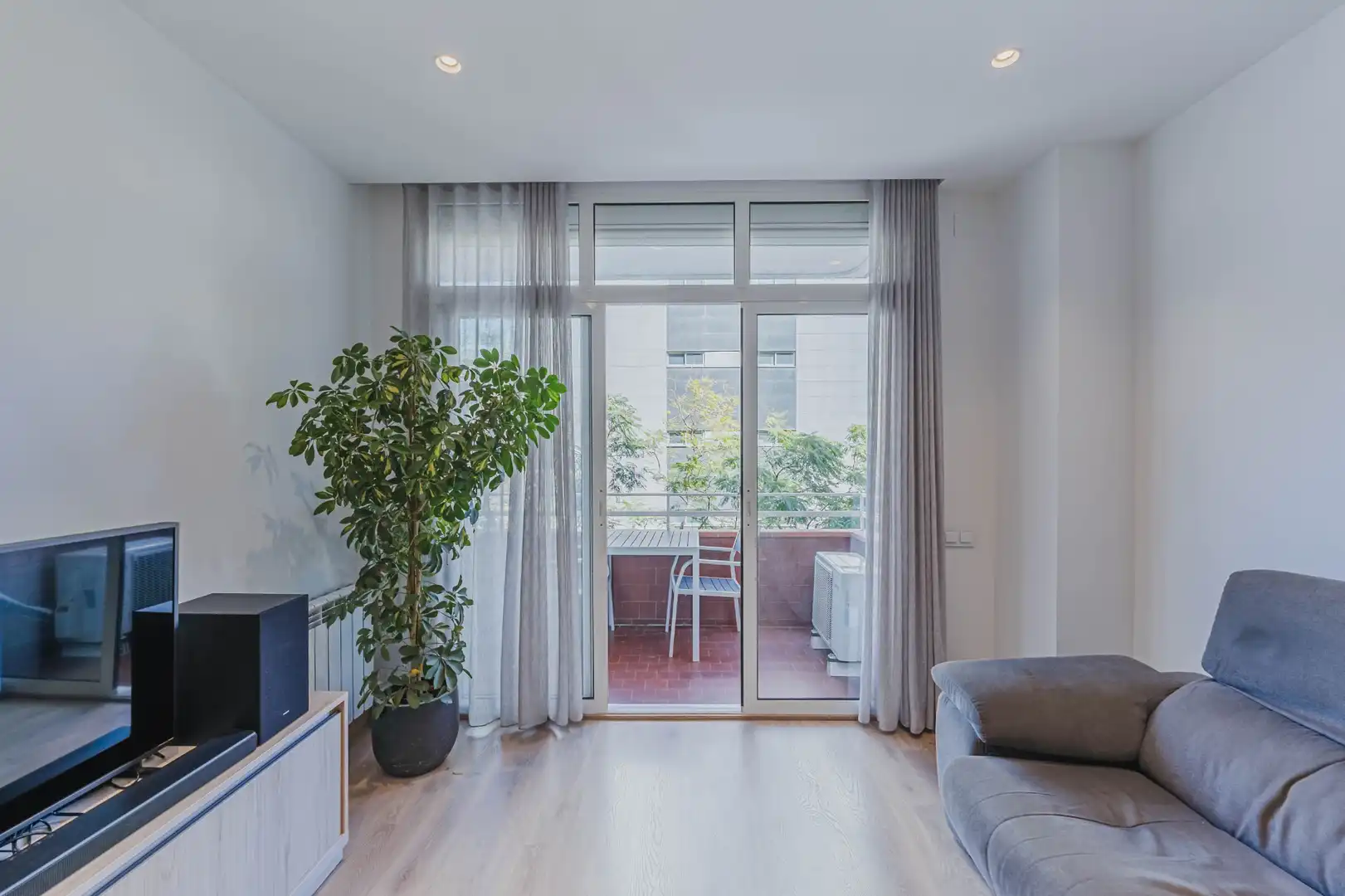Wohnzimmer von Wohnung zum Verkauf in Barcelona mit Klimaanlage, Heizung und Parkett