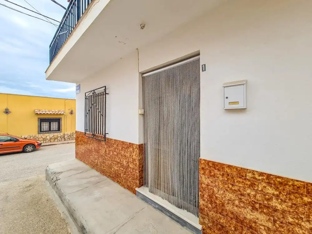 Casa amb terrassa en venda a GUAZAMARA, imagen 4