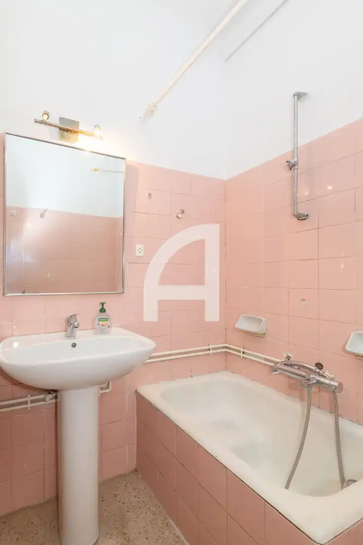 Badezimmer von Einfamilien-Reihenhaus zum Verkauf in La Bisbal d'Empordà mit Terrasse