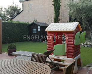 Terrassa de Casa adosada de lloguer en Collado Villalba amb Aire condicionat, Terrassa i Piscina