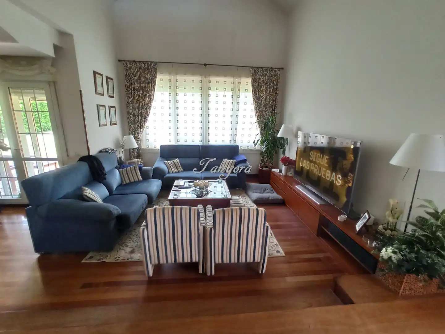 Sala de estar de Casa o chalet en venta en Getxo  con Calefacción, Jardín privado y Parquet