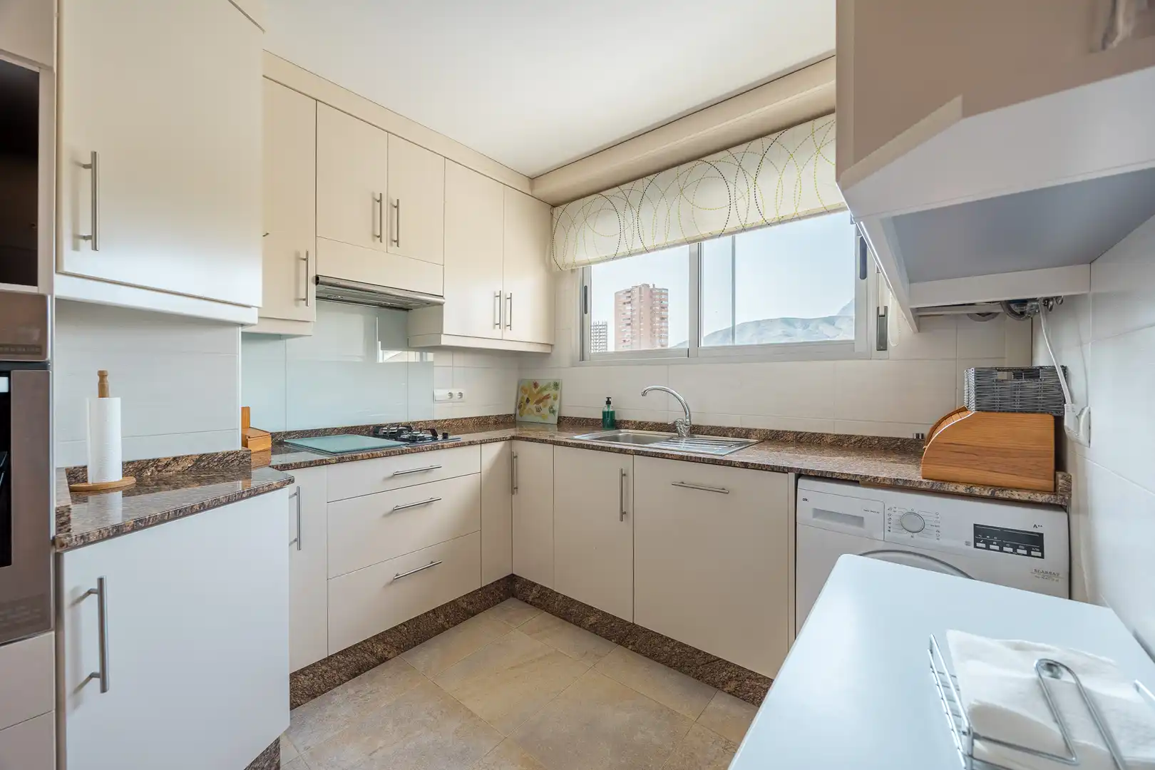 Cocina de Piso en venta en Benidorm con Piscina, Amueblado y Piscina comunitaria