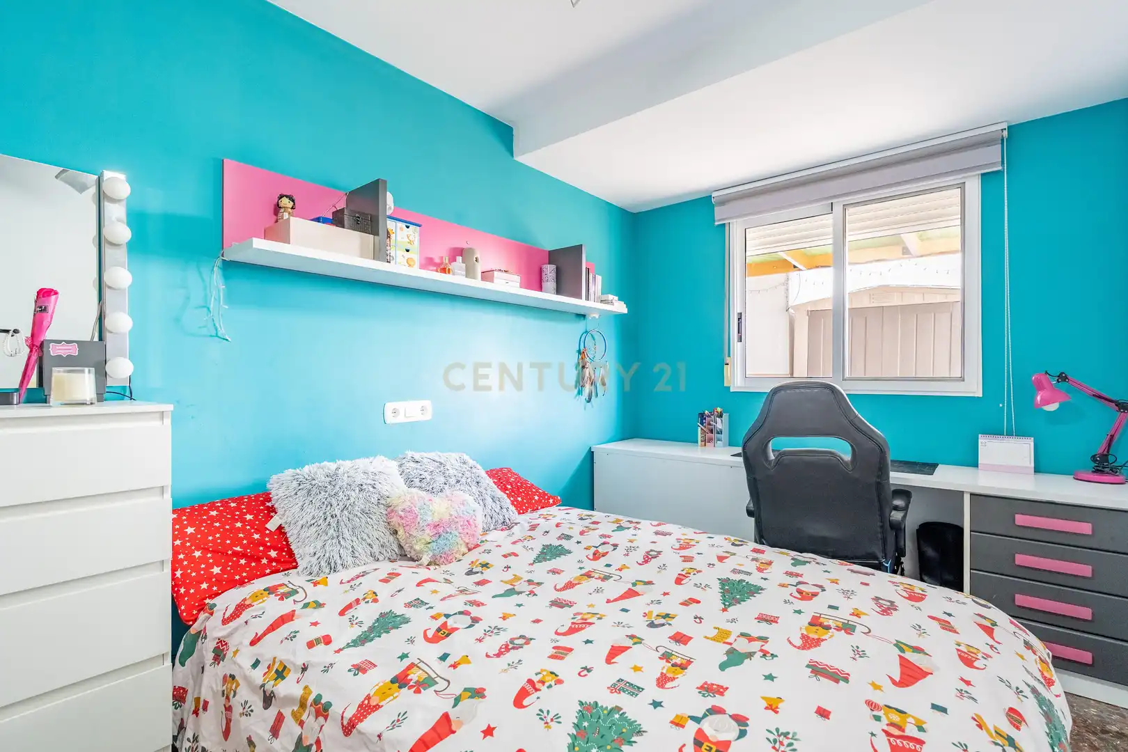 Dormitori de Apartament en venda en Paterna amb Aire condicionat i Balcó