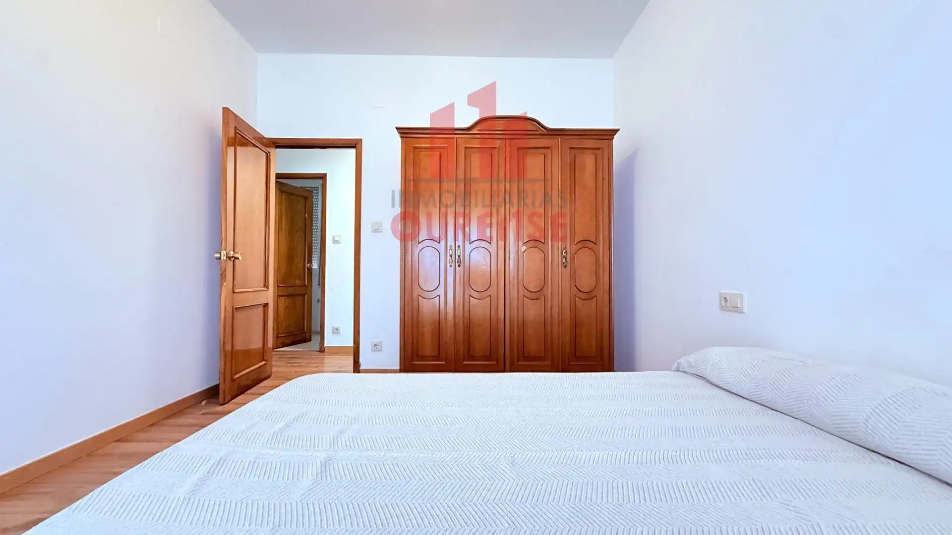 Habitación de Piso de alquiler en Ourense Capital  con Calefacción
