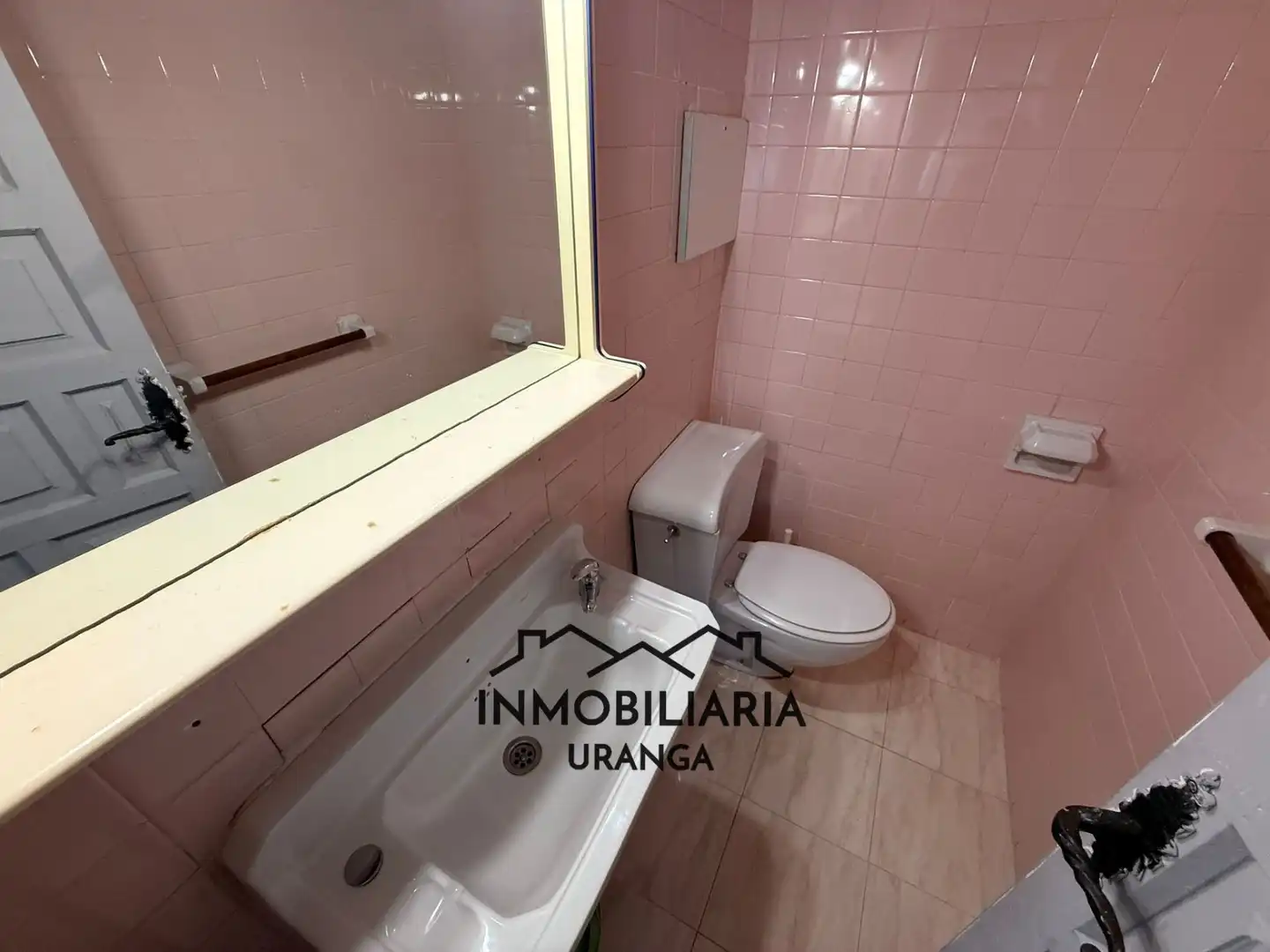 Piso en venta en Laredo con Calefacción y Terraza