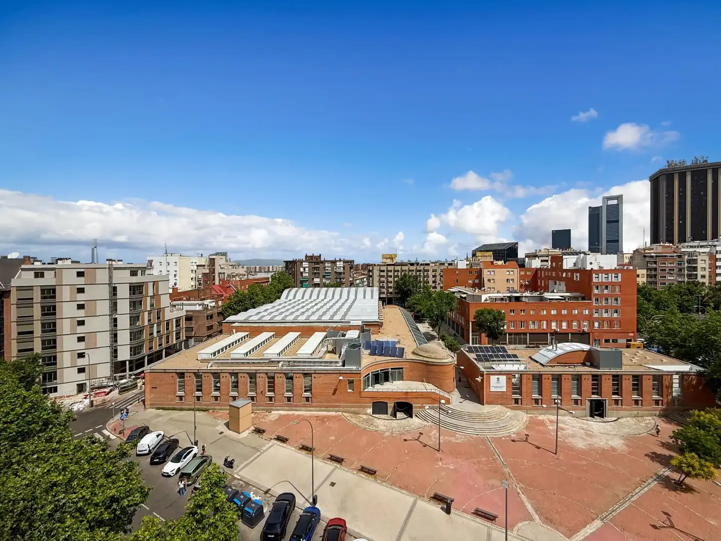 Vista exterior de Piso de alquiler en Madrid con Calefacción y Parquet