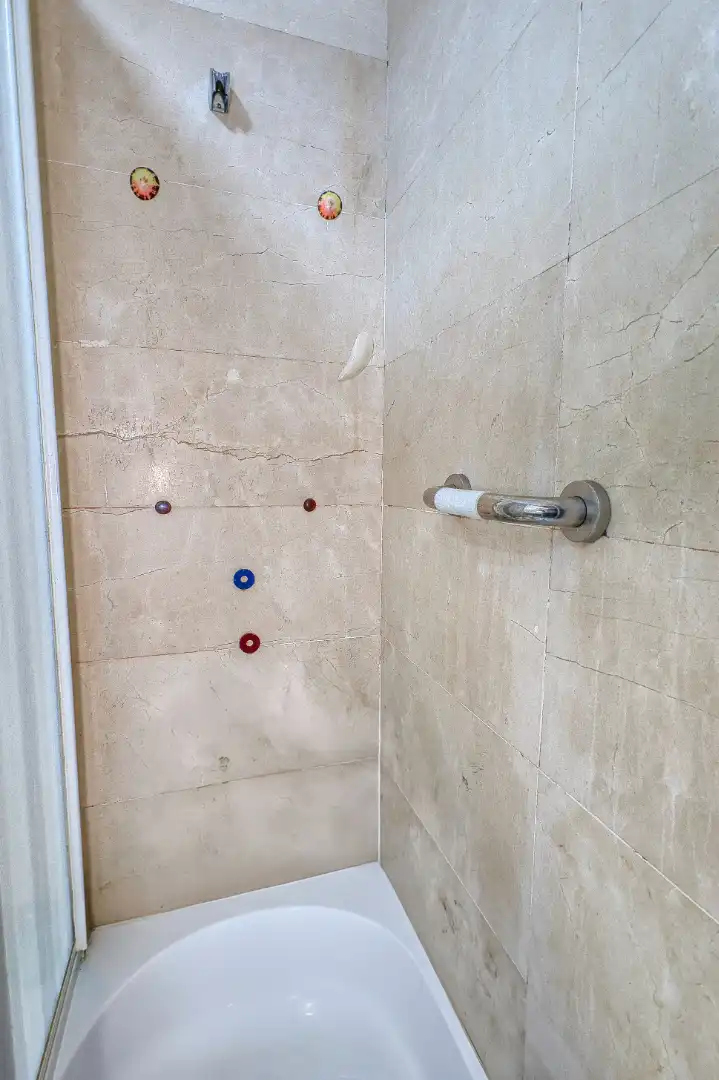 Baño de Piso en venta en Alicante / Alacant con Aire acondicionado, Calefacción y Terraza