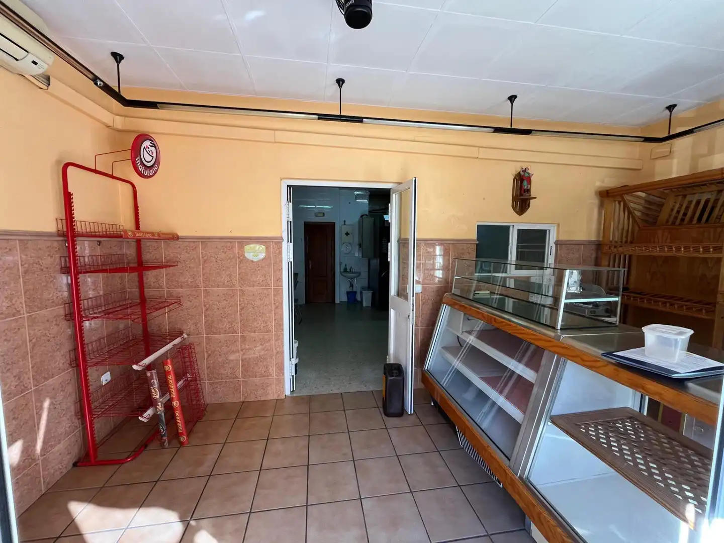 Local en venda en Camas amb Moblat