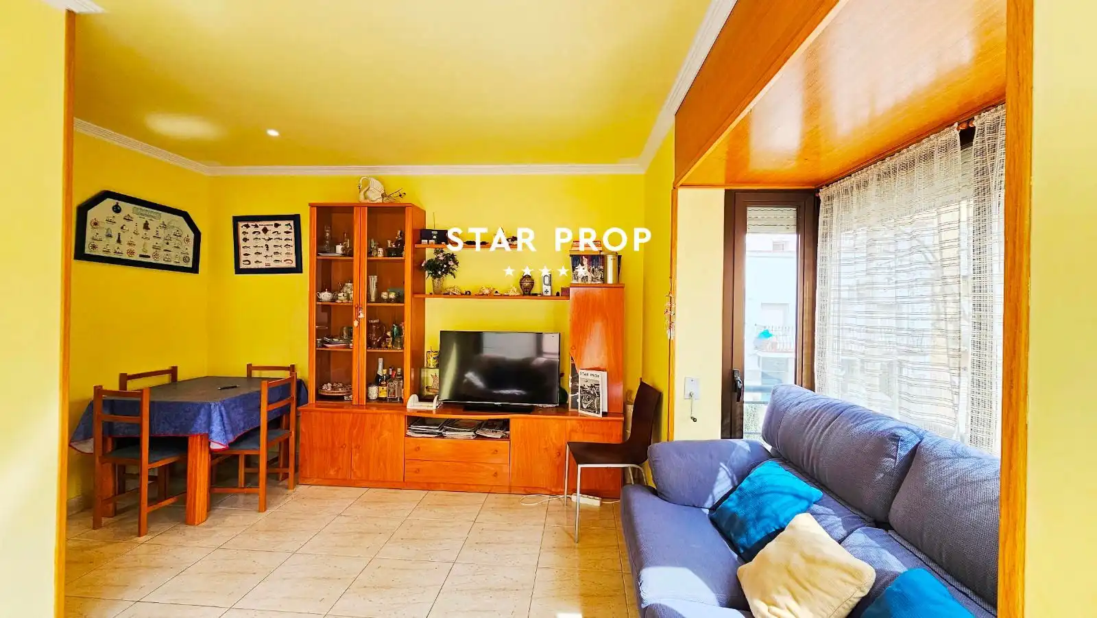 Sala d'estar de Casa o xalet en venda en Colera amb Aire condicionat, Calefacció i Terrassa