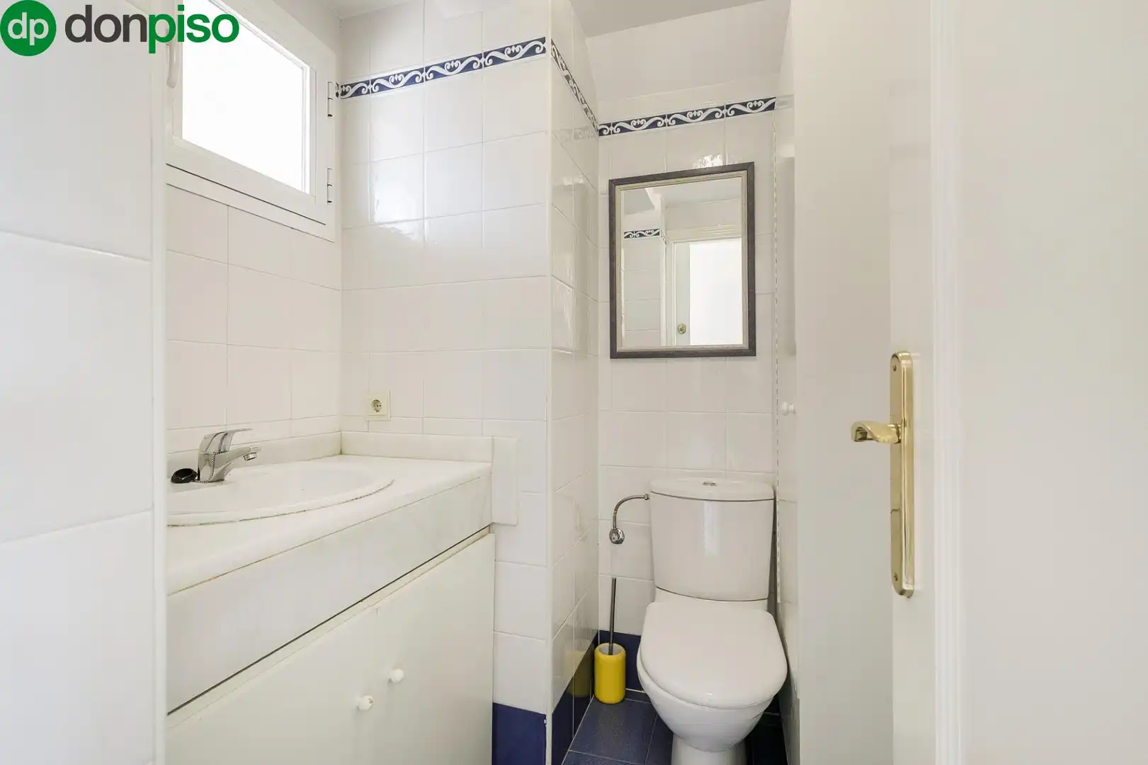 Casa adosada en venta en Calle Calle Hipócrates, San Miguel