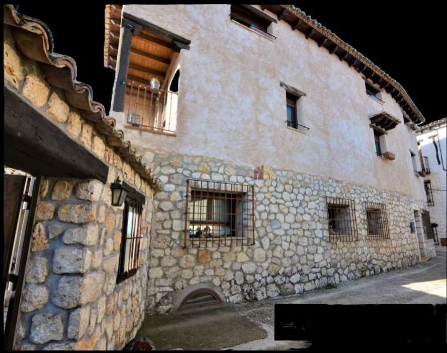 Vista exterior de Casa o xalet en venda en Alocén amb Calefacció i Balcó