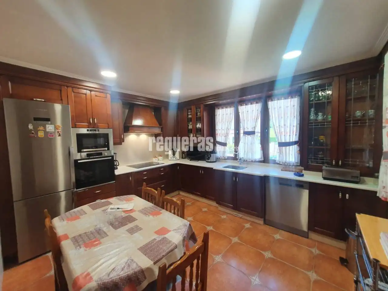 Cocina de Casa o chalet en venta en Avilés con Calefacción, Parquet y Terraza