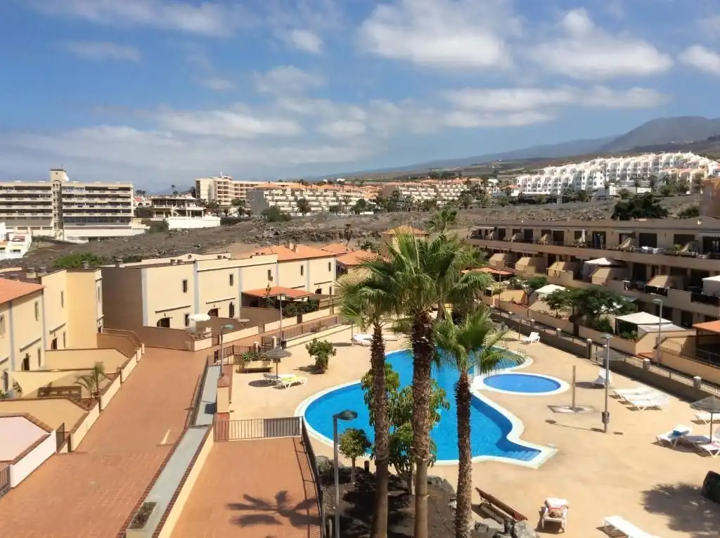 Apartamento con piscina en venta en Callao Salvaje - Playa Paraíso