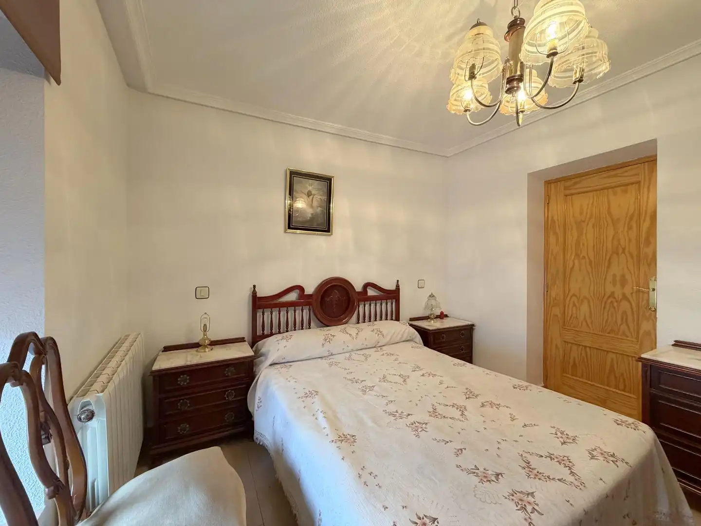 Dormitori de Casa o xalet en venda en Narros de Saldueña amb Calefacció, Jardí privat i Traster