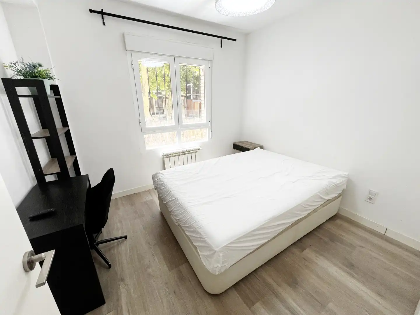 Bedroom of Flat for rent in Madrid  with Heating, Parquet flooring and Furnished