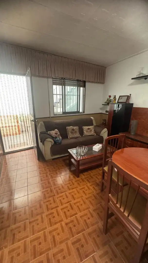 Sala d'estar de Casa o xalet en venda en Montcada i Reixac