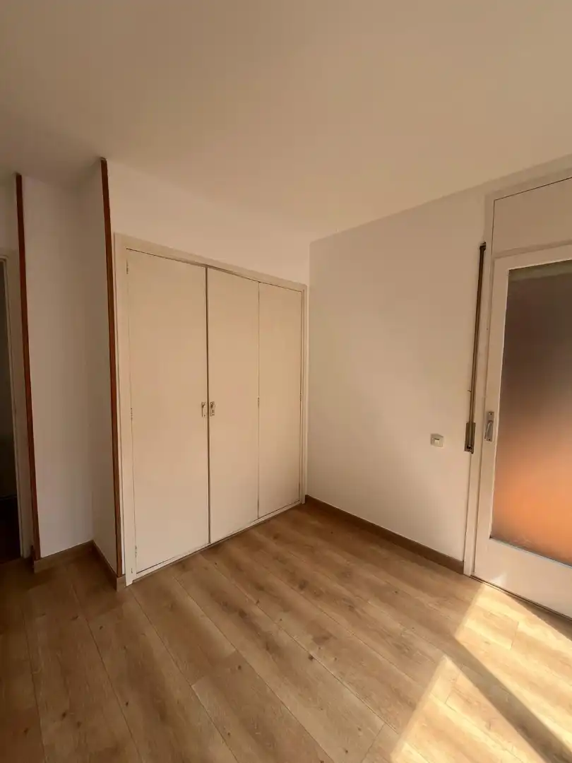 Wohnung zur Miete in Carrer de Sant Jordi, Centre - Estació
