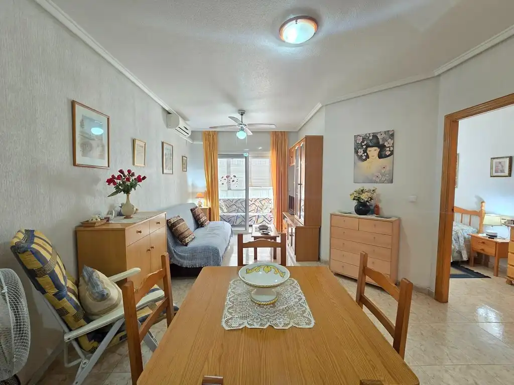 Living room of Flat for sale in Torrevieja  with Furnished