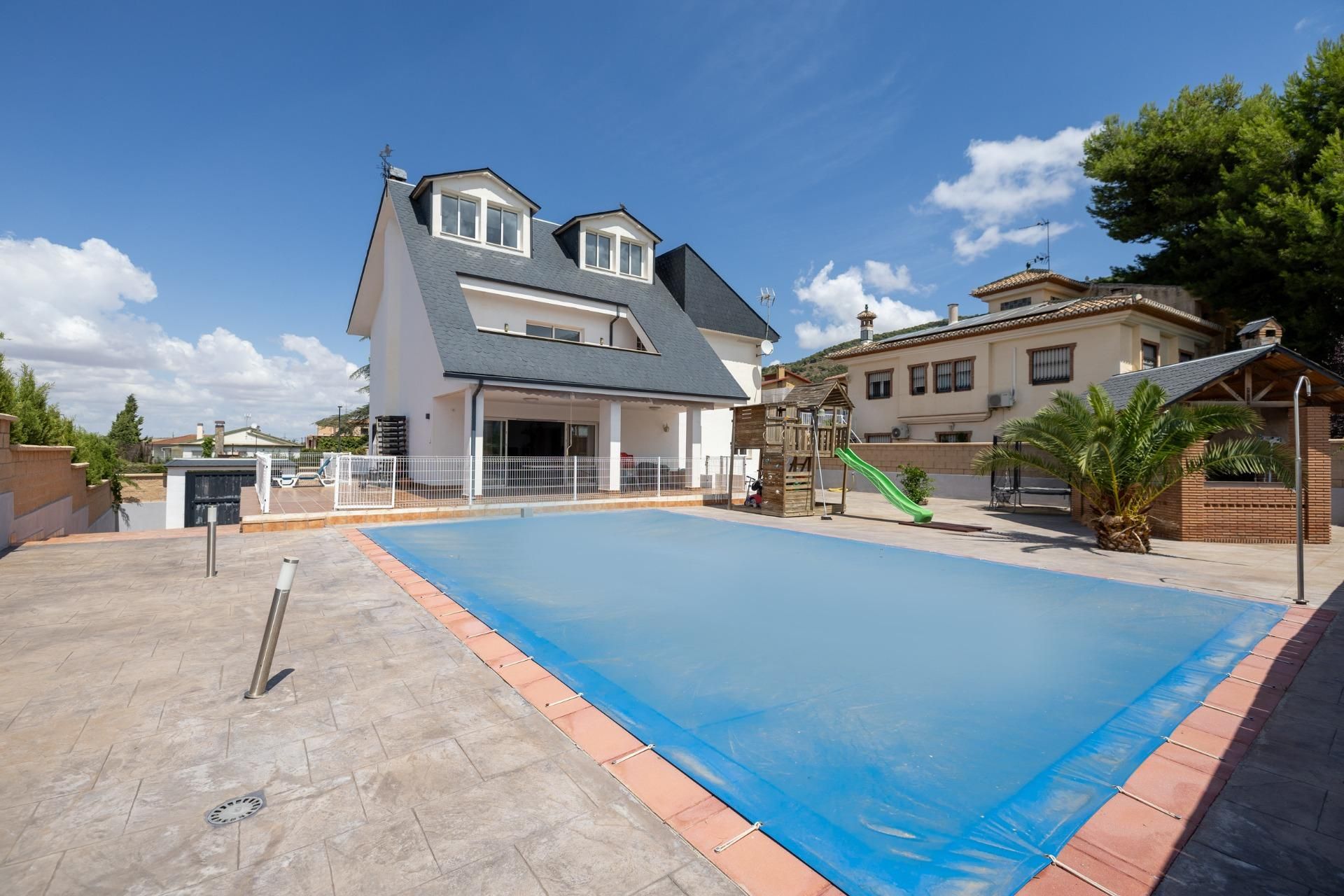 Piscina de Casa o xalet en venda en Padul amb Jardí privat, Terrassa i Traster