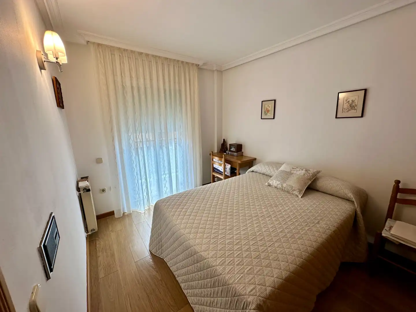 Bedroom of Flat for sale in Girona  with Heating, Furnished and Balcony