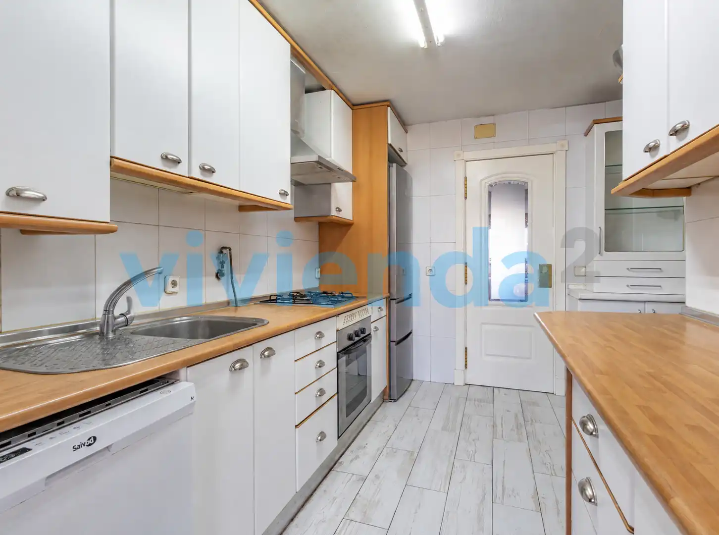 Flat with terrace for sale in Calle del Jazmin, imagen 2