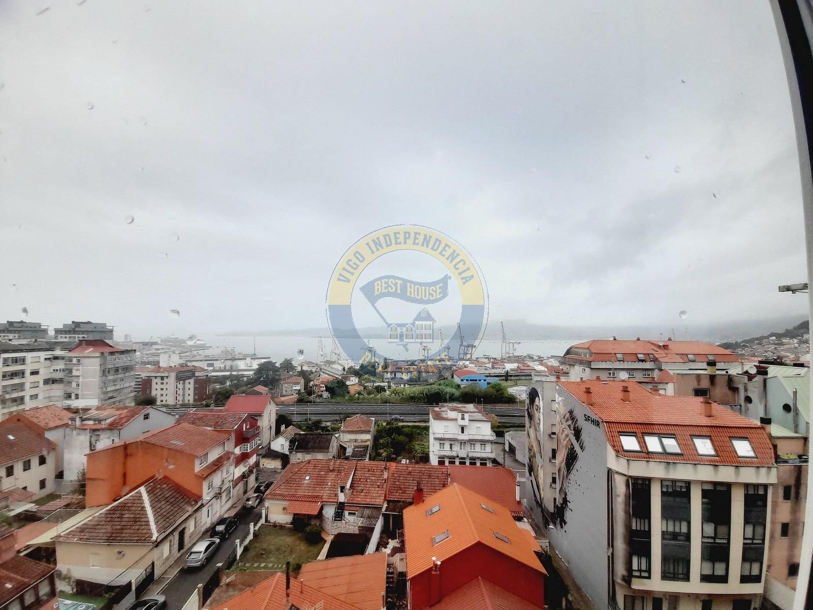 Vista exterior de Pis en venda en Vigo  amb Calefacció i Traster